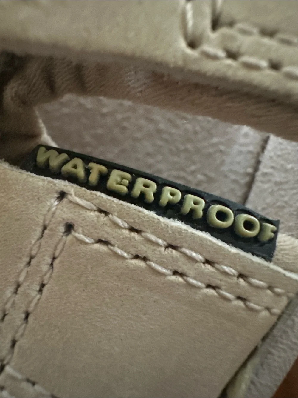 KEEN Newport HR Sandals Beige Women’s Size 6 Excellent condition